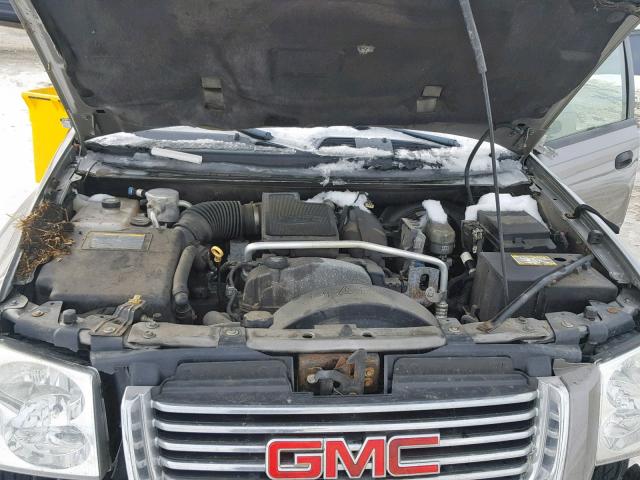 1GKDT13S572153195 - 2007 GMC ENVOY SILVER photo 7