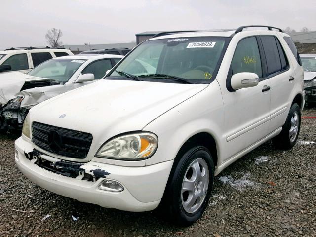 4JGAB54E62A351523 - 2002 MERCEDES-BENZ ML 320 WHITE photo 2