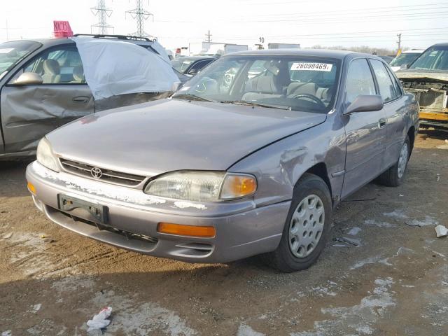 4T1BG12K8TU826127 - 1996 TOYOTA CAMRY DX GRAY photo 2