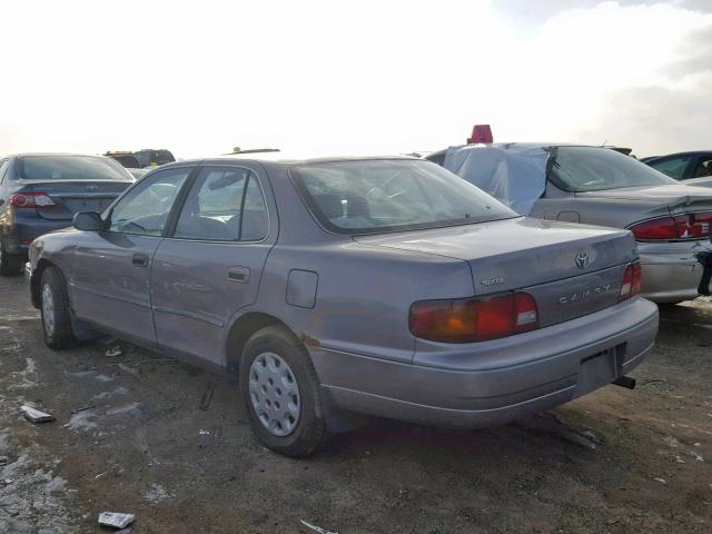 4T1BG12K8TU826127 - 1996 TOYOTA CAMRY DX GRAY photo 3