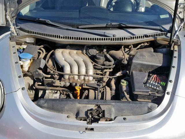 3VWCT21C61M405073 - 2001 VOLKSWAGEN NEW BEETLE Weiß Foto 7