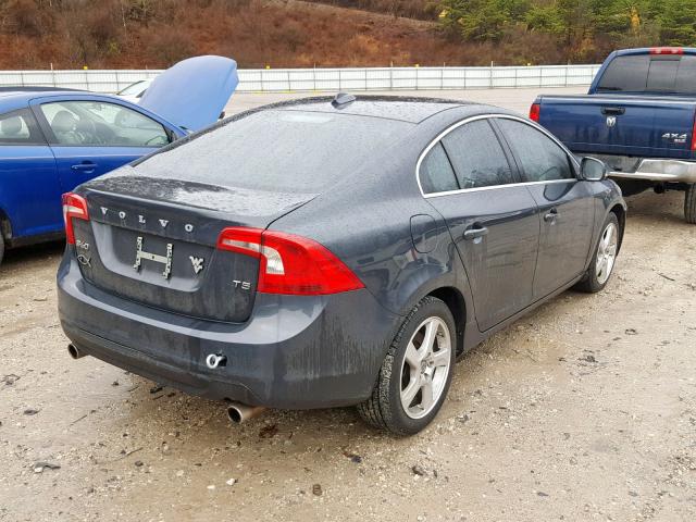 YV1612FS8D2229588 - 2013 VOLVO S60 T5 BLACK photo 4