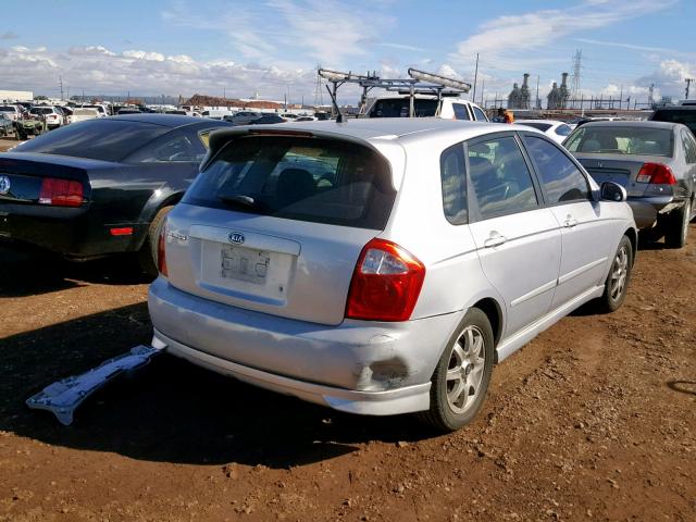 KNAFE161X55093960 - 2005 KIA SPECTRA5 SILVER photo 4