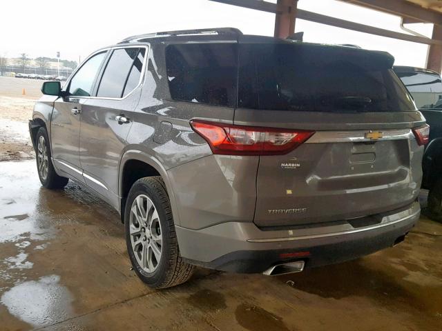 1GNERKKW6JJ188597 - 2018 CHEVROLET TRAVERSE P GRAY photo 3