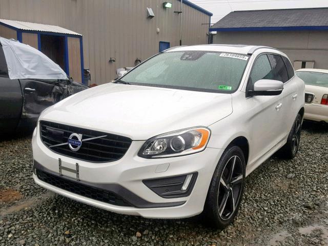 YV449MRS4G2924018 - 2016 VOLVO XC60 T6 WHITE photo 2