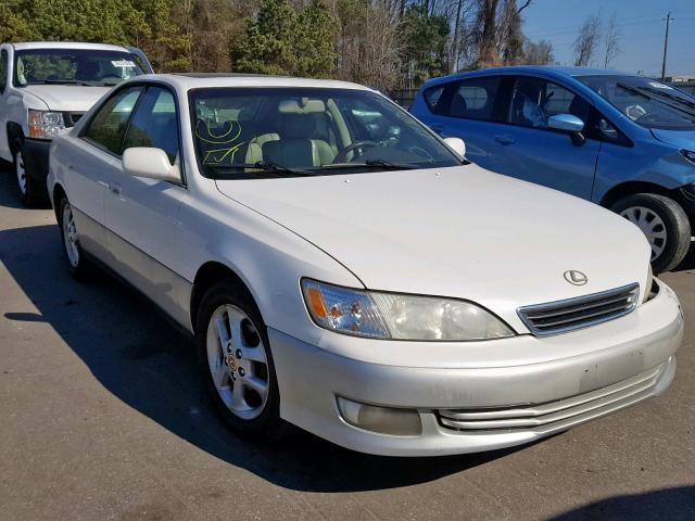 JT8BF28G910315903 - 2001 LEXUS ES 300 WHITE photo 1