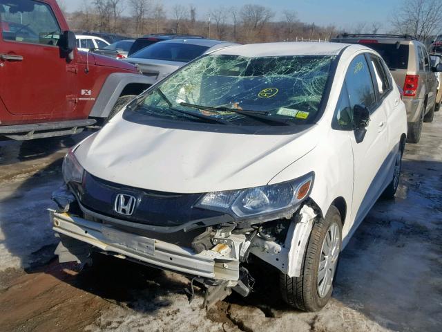 3HGGK5G52FM768576 - 2015 HONDA FIT LX WHITE photo 2