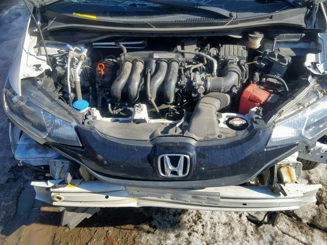 3HGGK5G52FM768576 - 2015 HONDA FIT LX WHITE photo 7