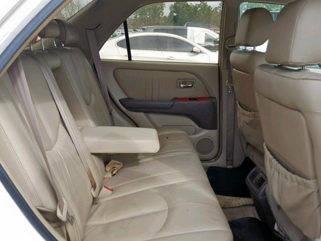 JTJGF10U020124386 - 2002 LEXUS RX 300 WHITE photo 6