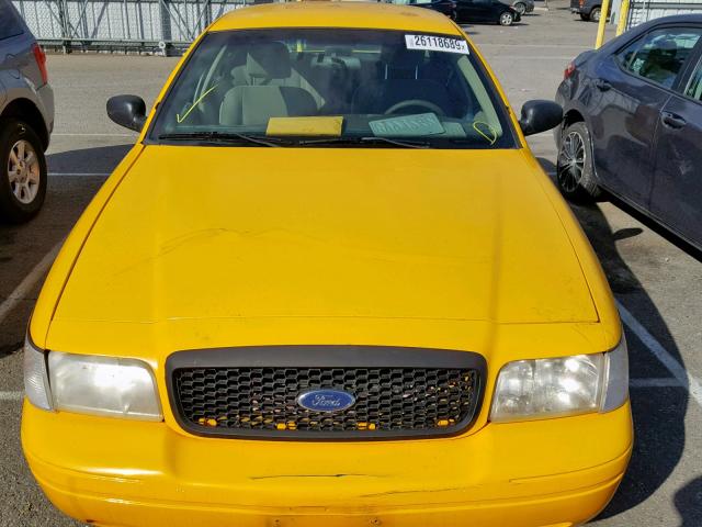 2FAHP71W66X141150 - 2006 FORD CROWN VICT YELLOW photo 9