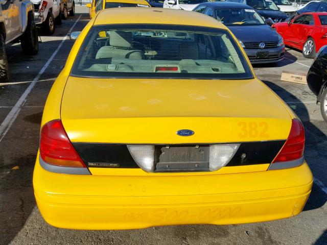 2FAHP71W66X141004 - 2006 FORD CROWN VICT YELLOW photo 9