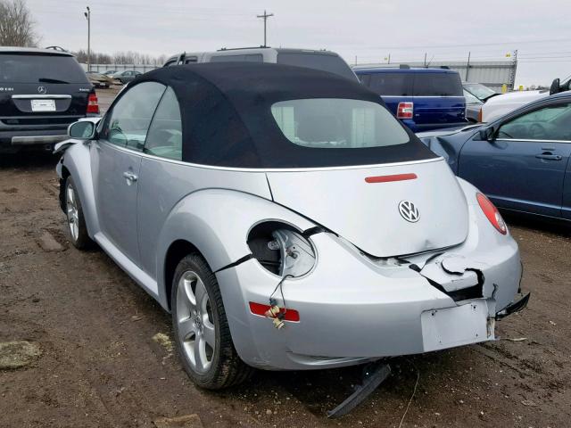 3VWSF31Y16M310478 - 2006 VOLKSWAGEN NEW BEETLE Gümüş foto 3