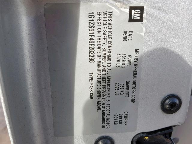 1G1ZS51F46F282398 - 2006 CHEVROLET MALIBU LS Silber Foto 10