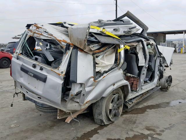 1J8HH48K47C613409 - 2007 JEEP COMMANDER SILVER photo 4
