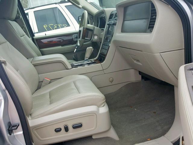 5LMJJ3J51DEL01701 - 2013 LINCOLN NAVIGATOR Күміс фото 5