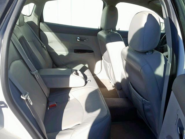 2G4WD582681247312 - 2008 BUICK LACROSSE C WHITE photo 6