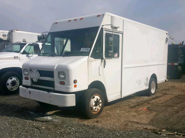4UZA4FF41YCF81510 - 2000 FREIGHTLINER CHASSIS M WHITE photo 2