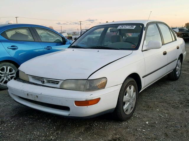 1NXBB02E7TZ497522 - 1996 TOYOTA COROLLA DX WHITE photo 2