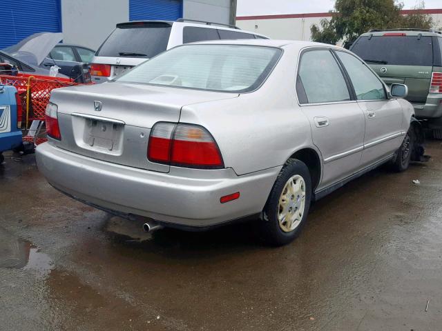 1HGCD5691TA220543 - 1996 HONDA ACCORD VAL SILVER photo 4