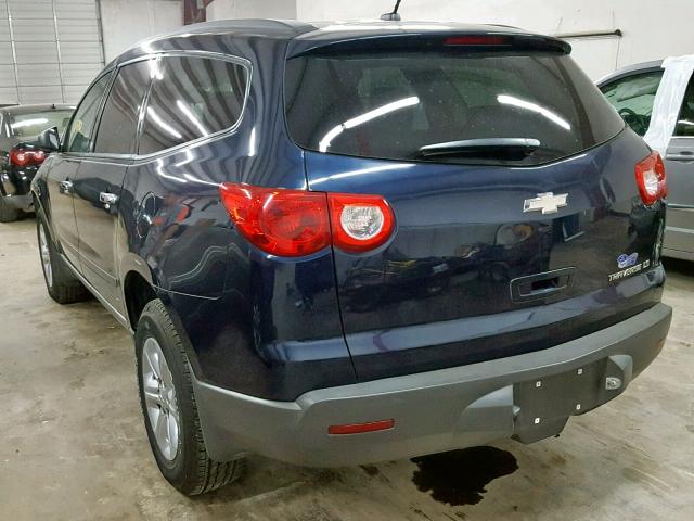 1GNKRFED8CJ369353 - 2012 CHEVROLET TRAVERSE L BLUE photo 3