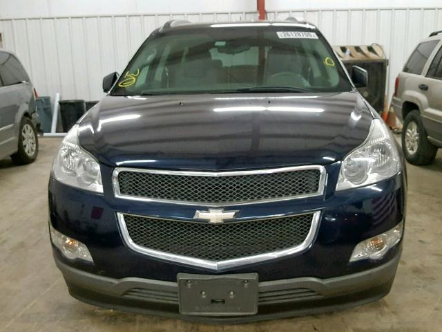 1GNKRFED8CJ369353 - 2012 CHEVROLET TRAVERSE L BLUE photo 9