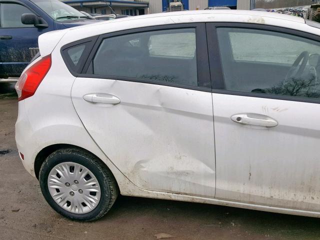 3FADP4TJ8FM207756 - 2015 FORD FIESTA S WHITE photo 9