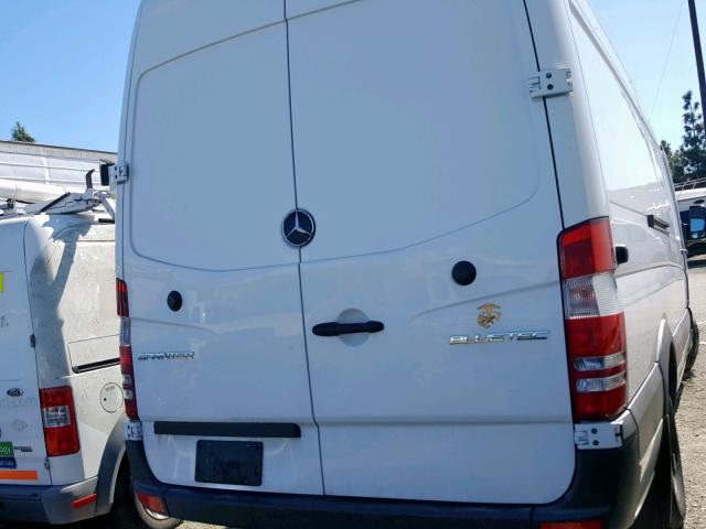 WD3PF1DD8GP317469 - 2016 MERCEDES-BENZ SPRINTER 3 WHITE photo 4