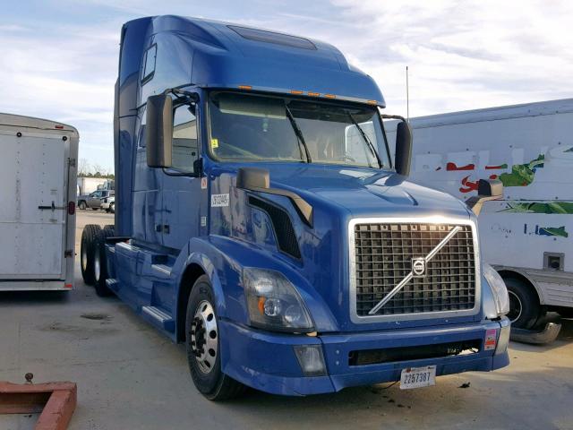 4V4NC9EJ4FN910530 - 2015 VOLVO VN VNL BLUE photo 1