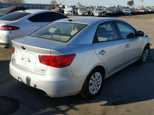 KNAFU4A22C5499586 - 2012 KIA FORTE EX SILVER photo 4