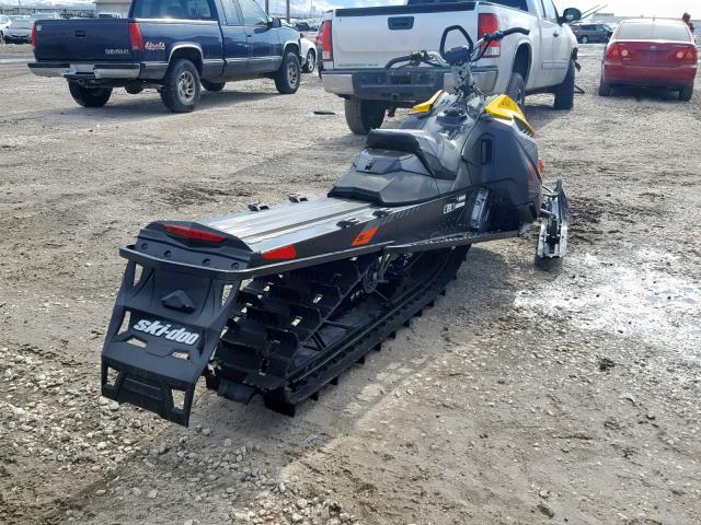 2BPSTEFC2FV000084 - 2015 SKI DOO DOO SUMMIT BLACK photo 4