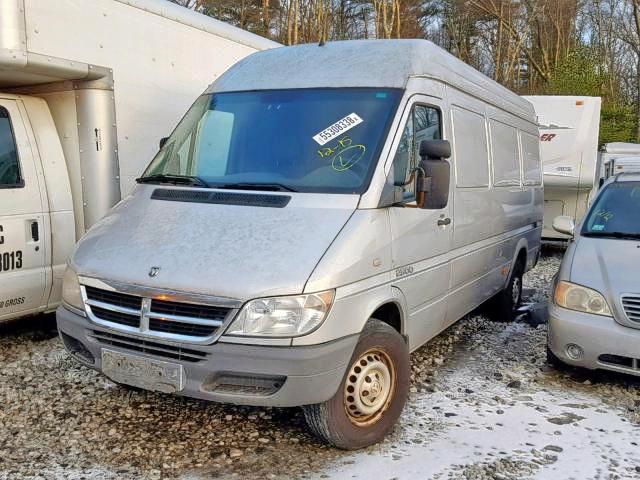 WD2PD744245695355 - 2004 SPRINTER 25004X2 SILVER photo 2