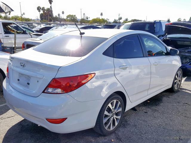 KMHCT4AE5HU360936 - 2017 HYUNDAI ACCENT SE WHITE photo 4