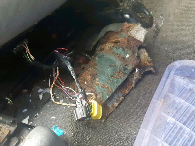 1J8HG48N66C280397 - 2006 JEEP COMMANDER RED photo 9