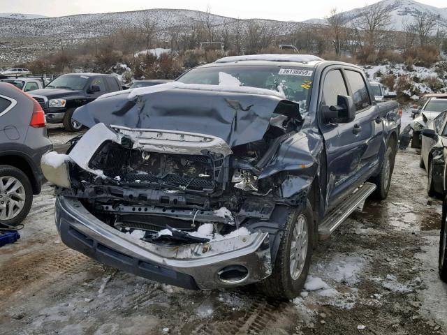 5TFEV541X8X037180 - 2008 TOYOTA TUNDRA CRE GRAY photo 2