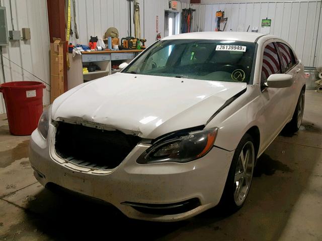 1C3CCBAB7EN213672 - 2014 CHRYSLER 200 LX WHITE photo 2