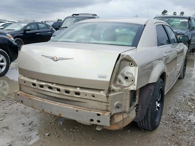 2C3KA53GX6H352121 - 2006 CHRYSLER 300 TOURIN BEIGE photo 4