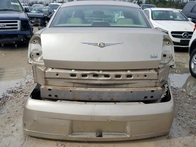 2C3KA53GX6H352121 - 2006 CHRYSLER 300 TOURIN BEIGE photo 9