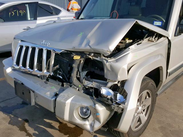 1J8HH48P67C512688 - 2007 JEEP COMMANDER SILVER photo 9