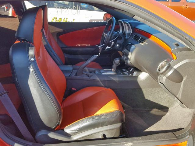 2G1FK1EJ9A9178971 - 2010 CHEVROLET CAMARO SS ORANGE photo 5