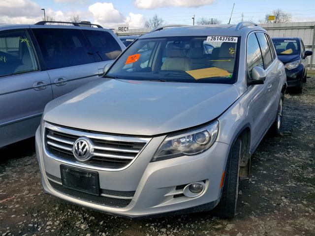 WVGBV75N89W519987 - 2009 VOLKSWAGEN TIGUAN SE SILVER photo 2