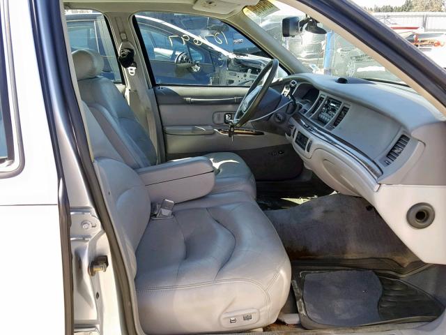 1LNLM82W7VY689590 - 1997 LINCOLN TOWN CAR SILVER photo 5