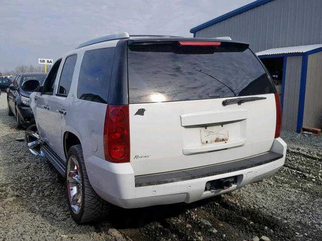 1GKFK13027R220580 - 2007 GMC YUKON WHITE photo 3