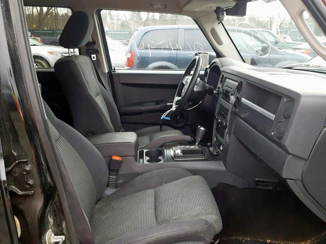 1J8HG48N98C127497 - 2008 JEEP COMMANDER BLACK photo 5