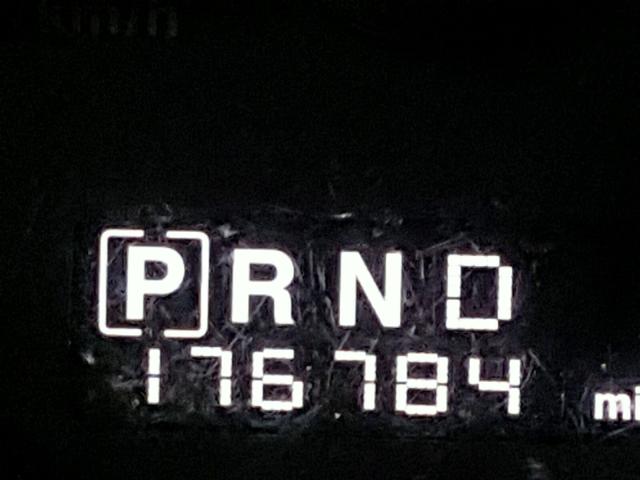 1J8HG48N98C127497 - 2008 JEEP COMMANDER BLACK photo 8