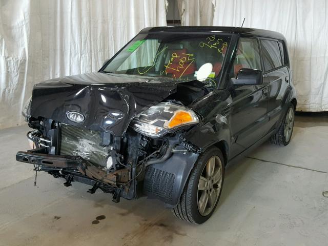 KNDJT2A24A7050612 - 2010 KIA SOUL BLACK photo 2