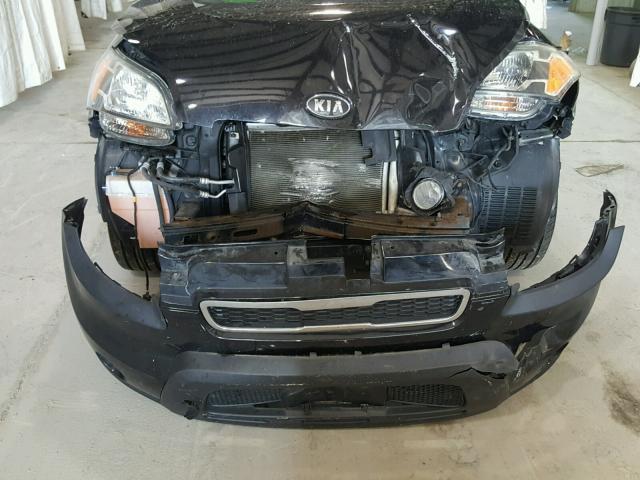 KNDJT2A24A7050612 - 2010 KIA SOUL BLACK photo 9