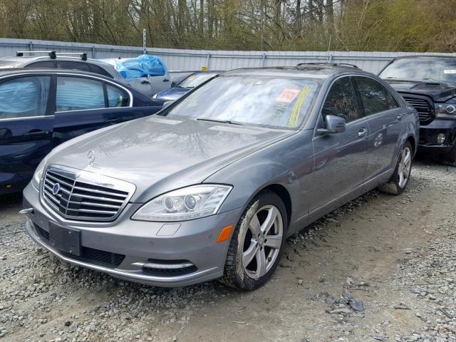 WDDNG7BB1AA296012 - 2010 MERCEDES-BENZ S 550 SILVER photo 2