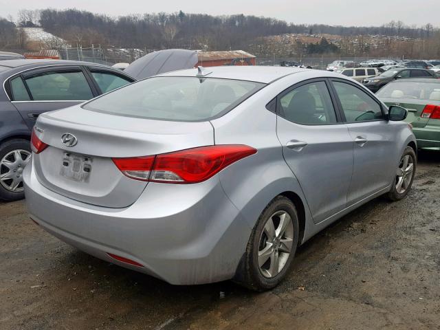 5NPDH4AE5DH155745 - 2013 HYUNDAI ELANTRA GL SILVER photo 4