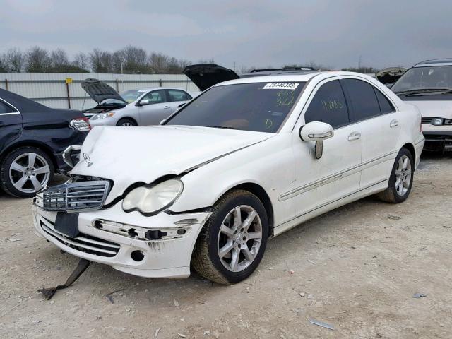 WDBRF92H17F865322 - 2007 MERCEDES-BENZ C 280 4MAT WHITE photo 2