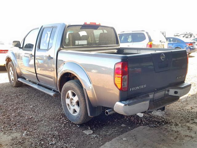 1N6AD07W15C423370 - 2005 NISSAN FRONTIER C GRAY photo 3